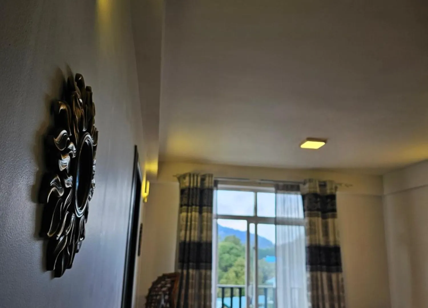 Cozy Lake View 2 Bedroom Apartment With Kitchen Nuwara Eliya