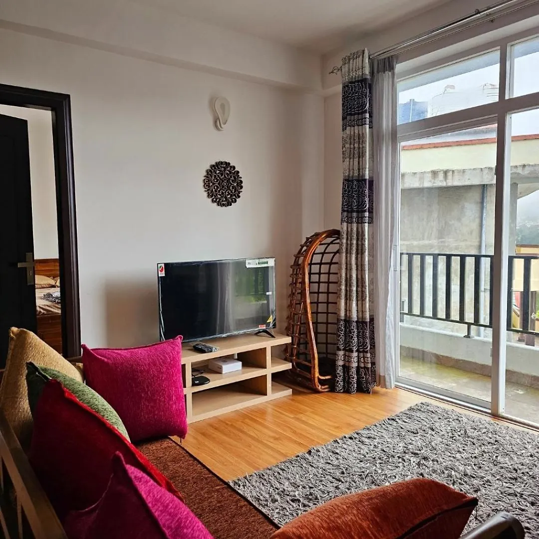 Cozy Lake View 2 Bedroom Apartment With Kitchen Nuwara Eliya