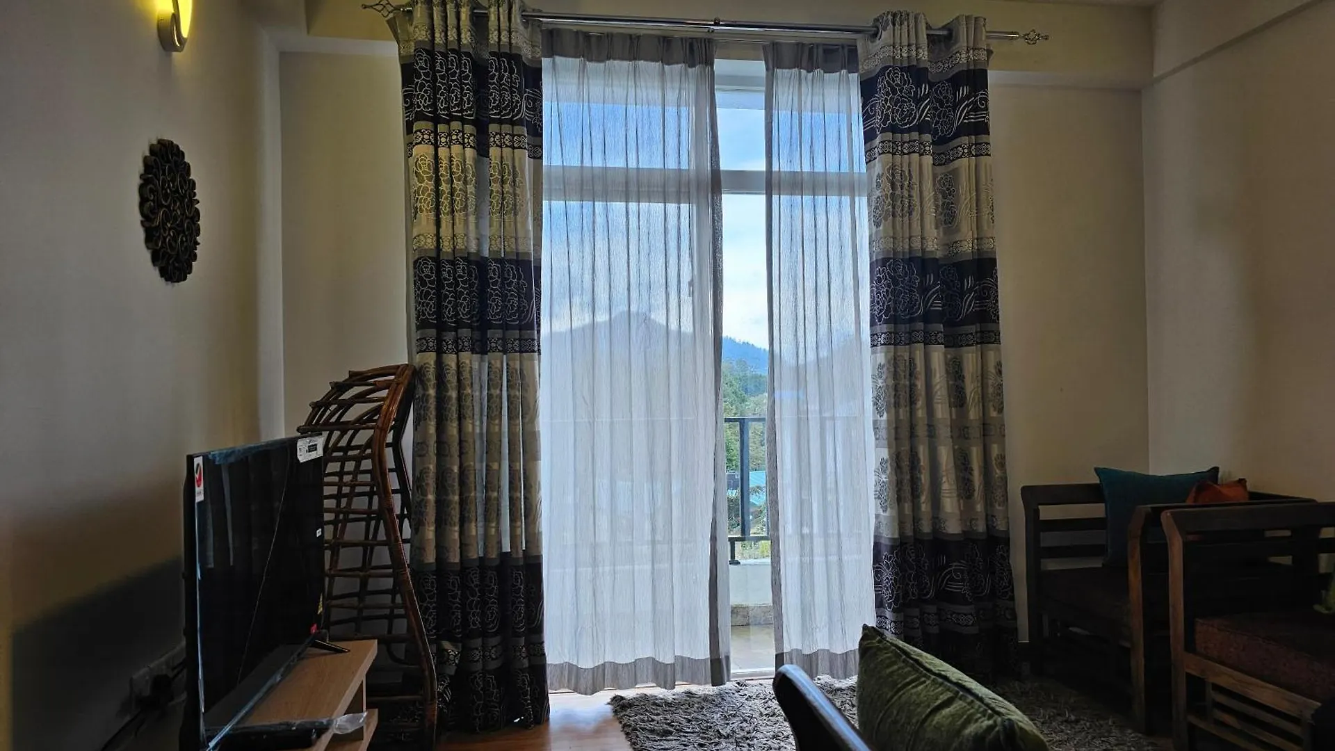 Cozy Lake View 2 Bedroom Apartment With Kitchen Nuwara Eliya